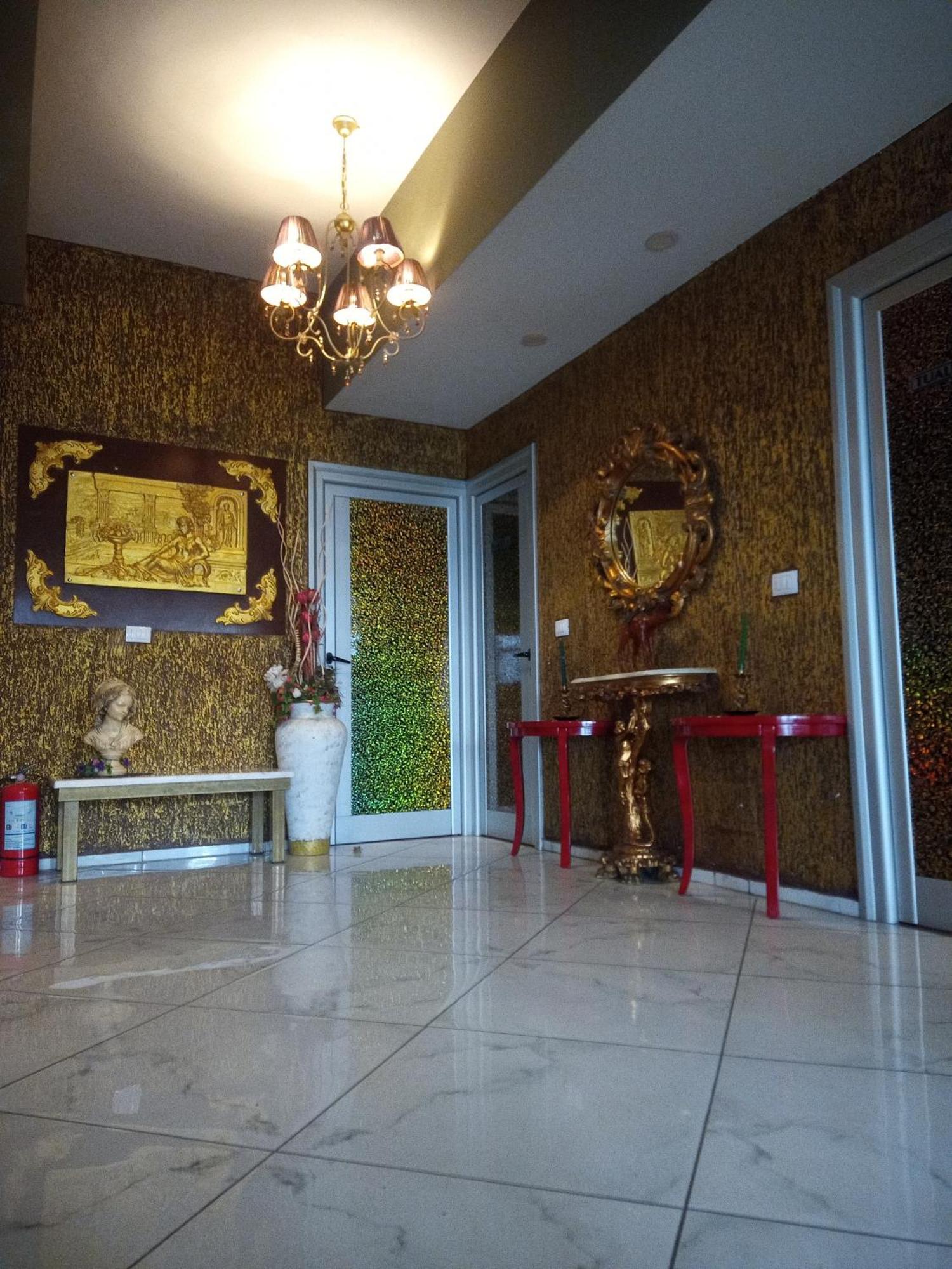 Prince Hotel Fier Exterior photo